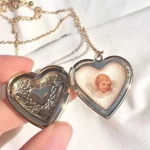 خرید انواع دستبند زنانه اسپرت و فشن، مدل بافتی و چرم و مهره ای